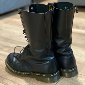 Dr. Martens 1914 boots black